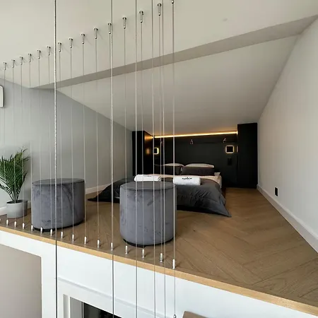 Rainbow Old Town Apartment *