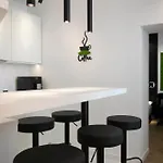 Rainbow Old Town Apartment