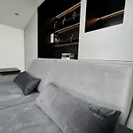 Rainbow Old Town Apartment