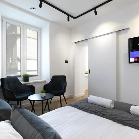 Apartment Rainbow Old Town *