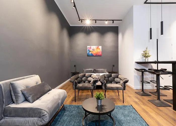 Rainbow Old Town Apartment