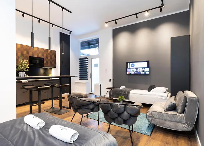 Rainbow Old Town Apartment