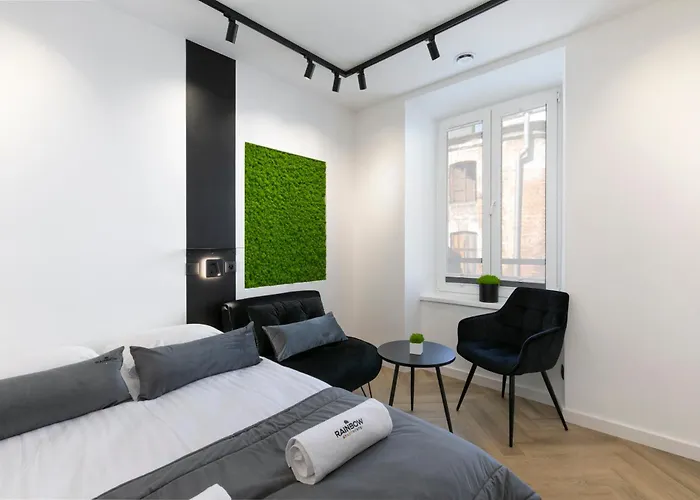 Rainbow Old Town Apartment *