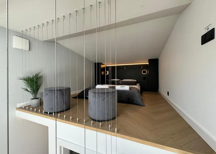 Rainbow Old Town Apartment *