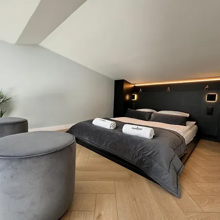 Διαμέρισμα Rainbow Old Town *