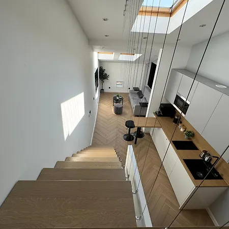 Διαμέρισμα Rainbow Old Town *