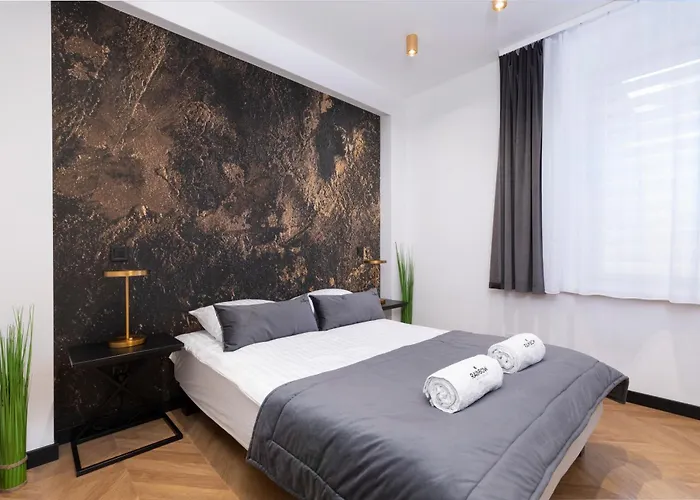 Rainbow Old Town Apartment